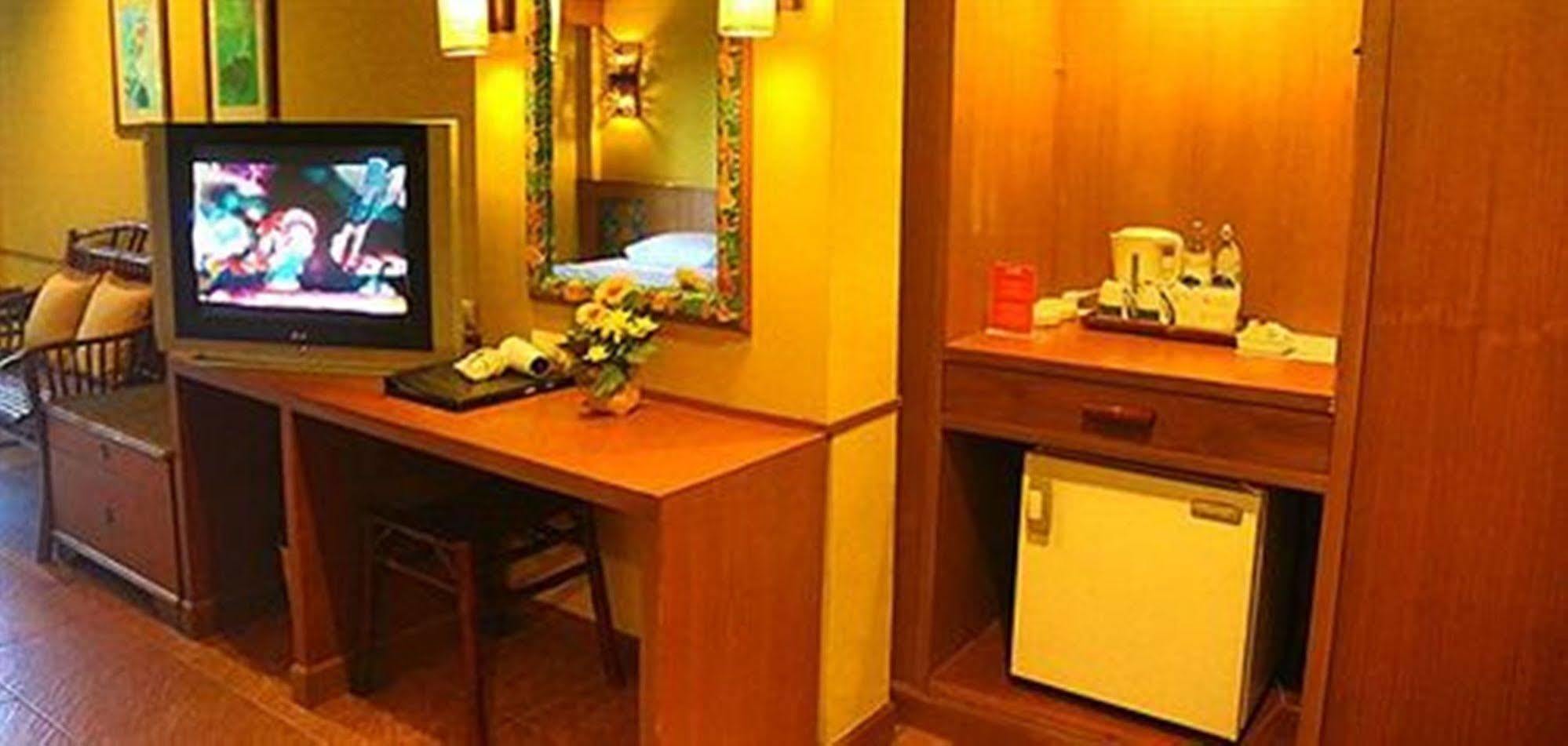 Loma Resort & Spa Pattaya Ngoại thất bức ảnh