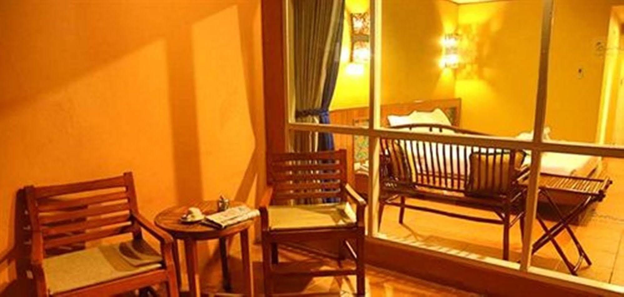 Loma Resort & Spa Pattaya Ngoại thất bức ảnh